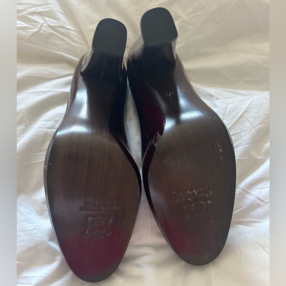 NWOT Gorgeous Stuart Weitzman Heels - Picture 3 of 5